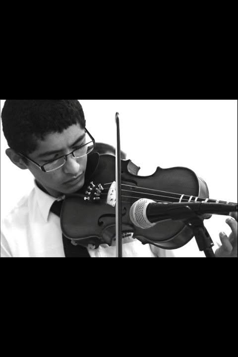 Aprendiendo a tocar violín