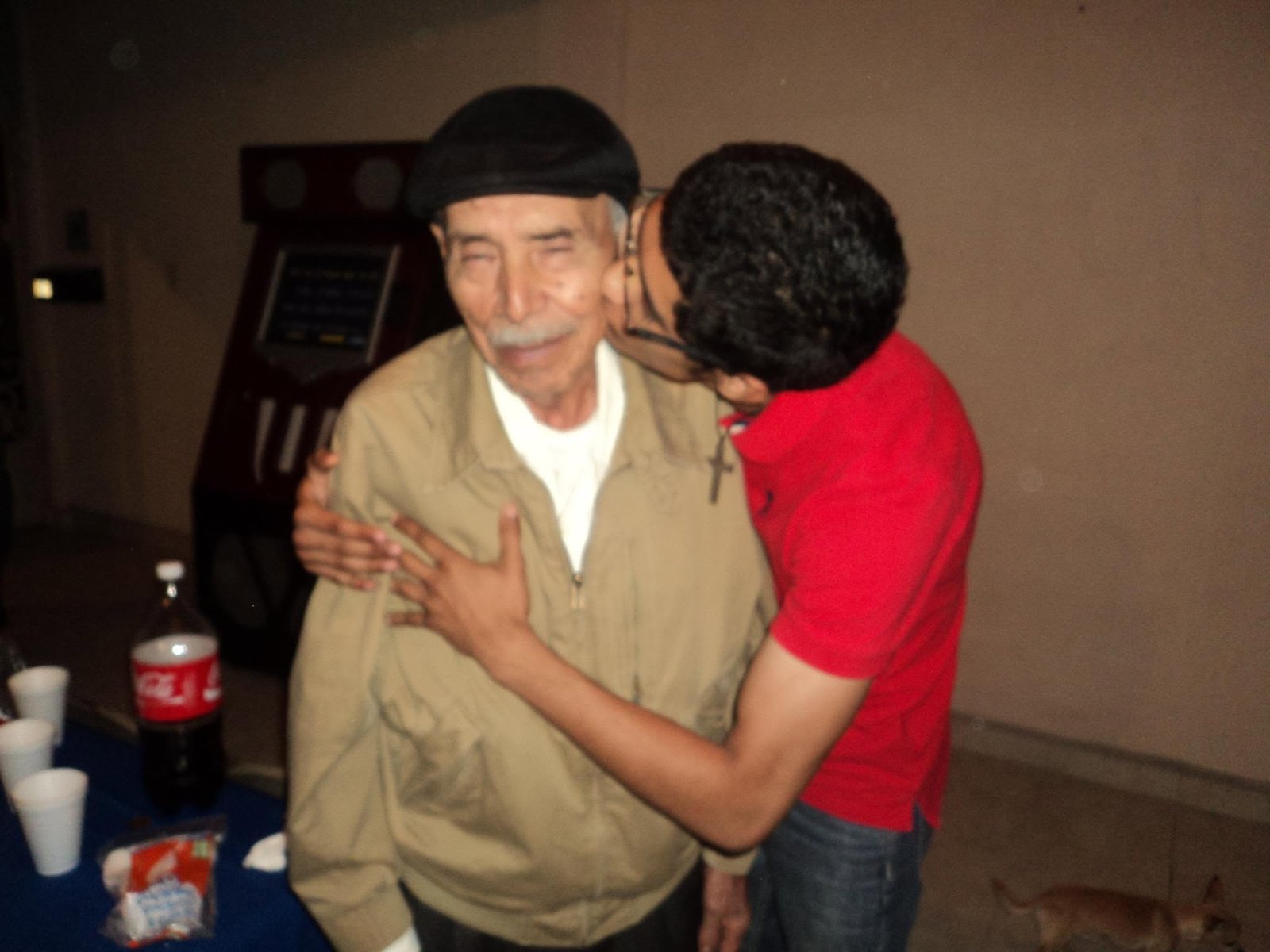 Mauricio con su abuelo Raúl Herrada Chairez en 2013